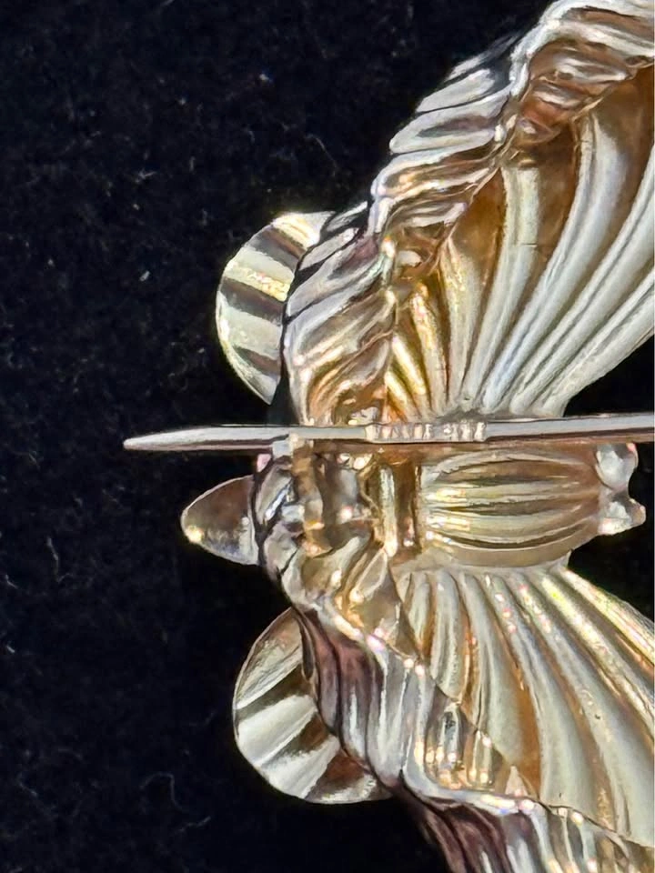 Mid-20th Century Solid 14K Gold Hana Nicole Butterfly Brooch - photo 3