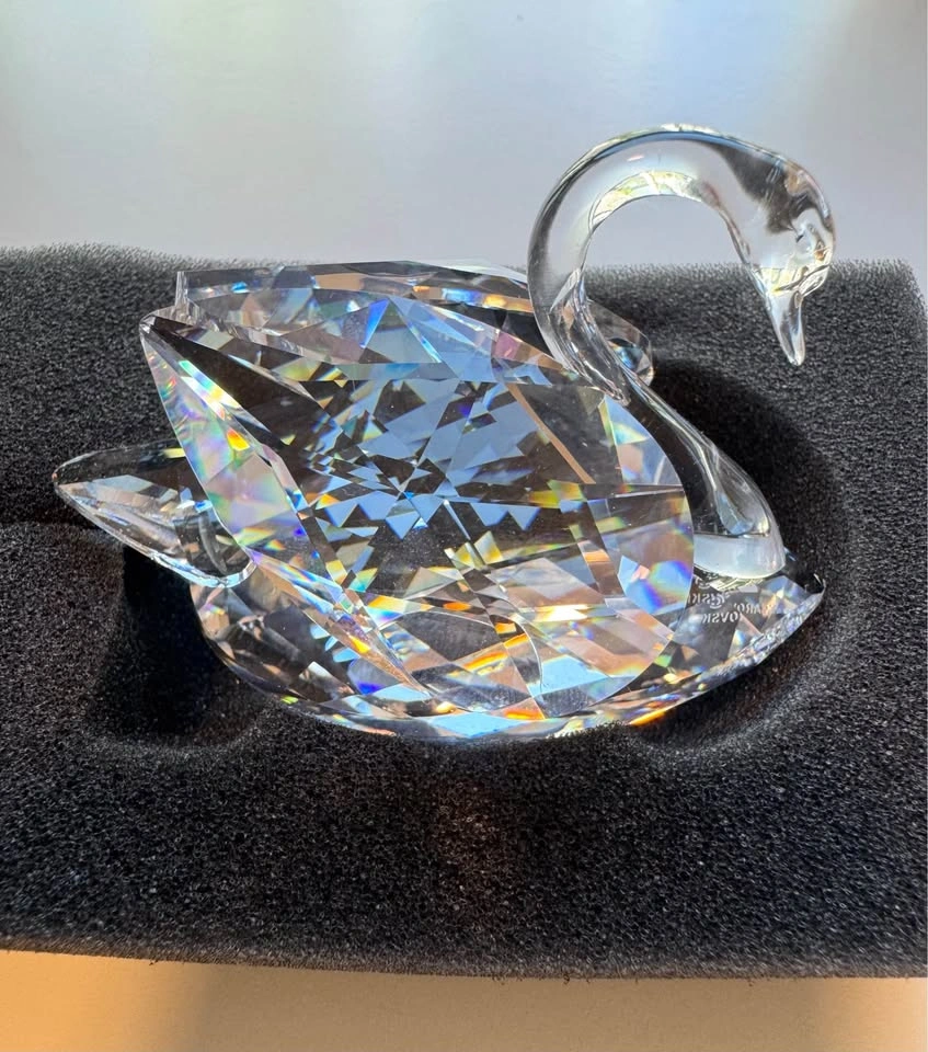 BNIB Swarovski Crystal Large Swan Figurine – Authentic, Box & Ce - photo 2