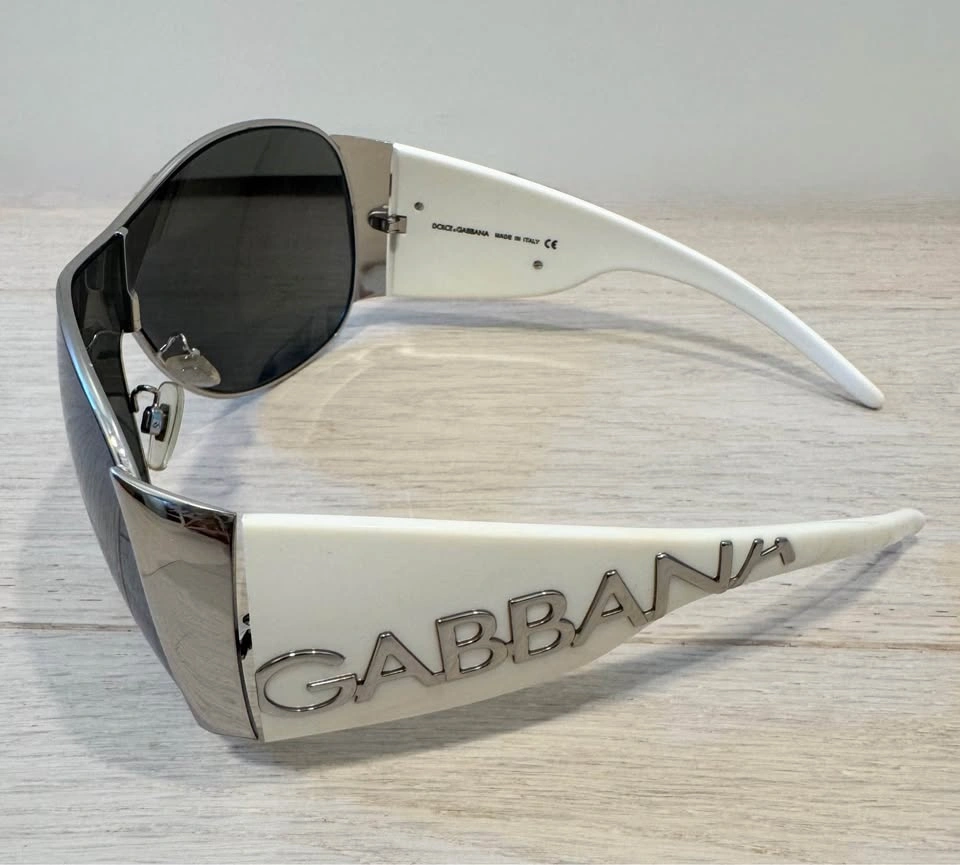Rare Vintage Dolce & Gabbana DG2005 Shield Sunglasses – White