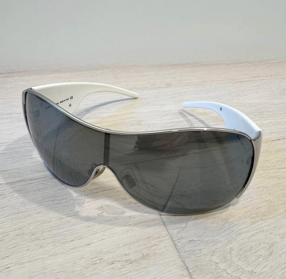 Rare Vintage Dolce & Gabbana DG2005 Shield Sunglasses – White - photo 2