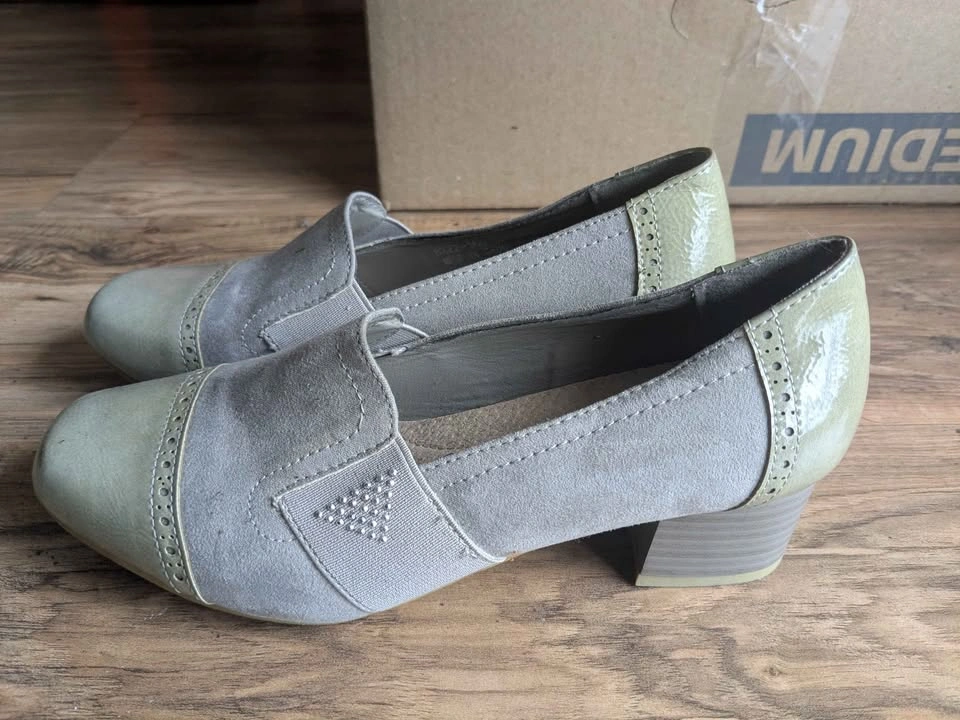 Grey heel shoes Size 36 - photo 2
