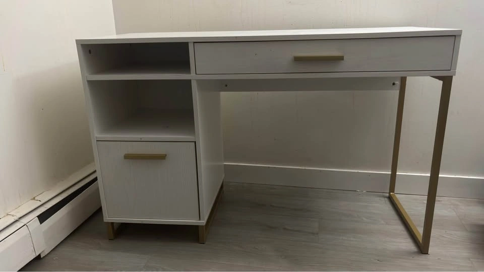 Desk /Table - photo 3