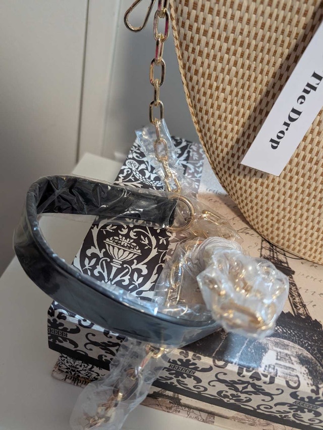 NEW still in wrapping Wicker( but better) handbag - photo 4