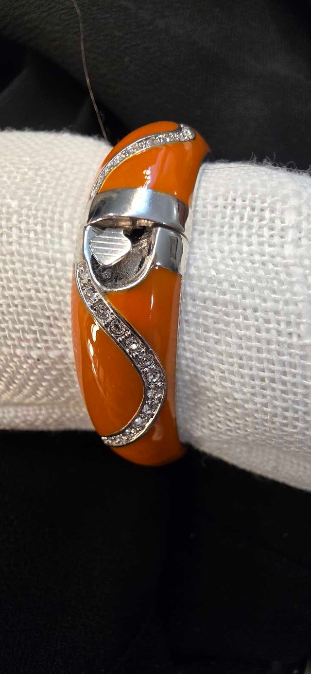NEW - FAC Enamel & Swarovski crystal bangle - photo 3