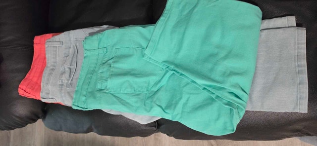 Ladies NEW Capris size 15 stretchy - photo 4
