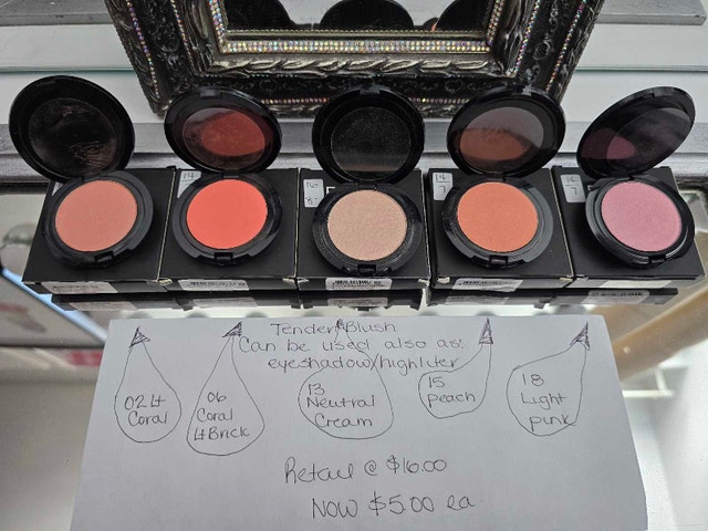 NIP Compact Shimmer shadows/blush/ highlighter
