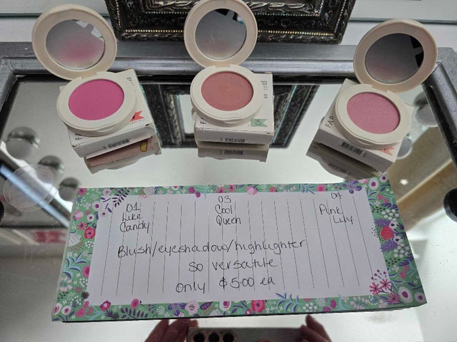 NIP Compact Shimmer shadows/blush/ highlighter - photo 2