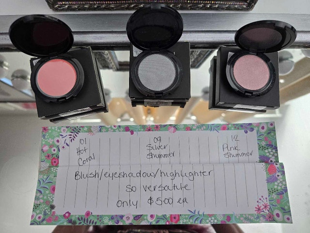 NIP Compact Shimmer shadows/blush/ highlighter - photo 3