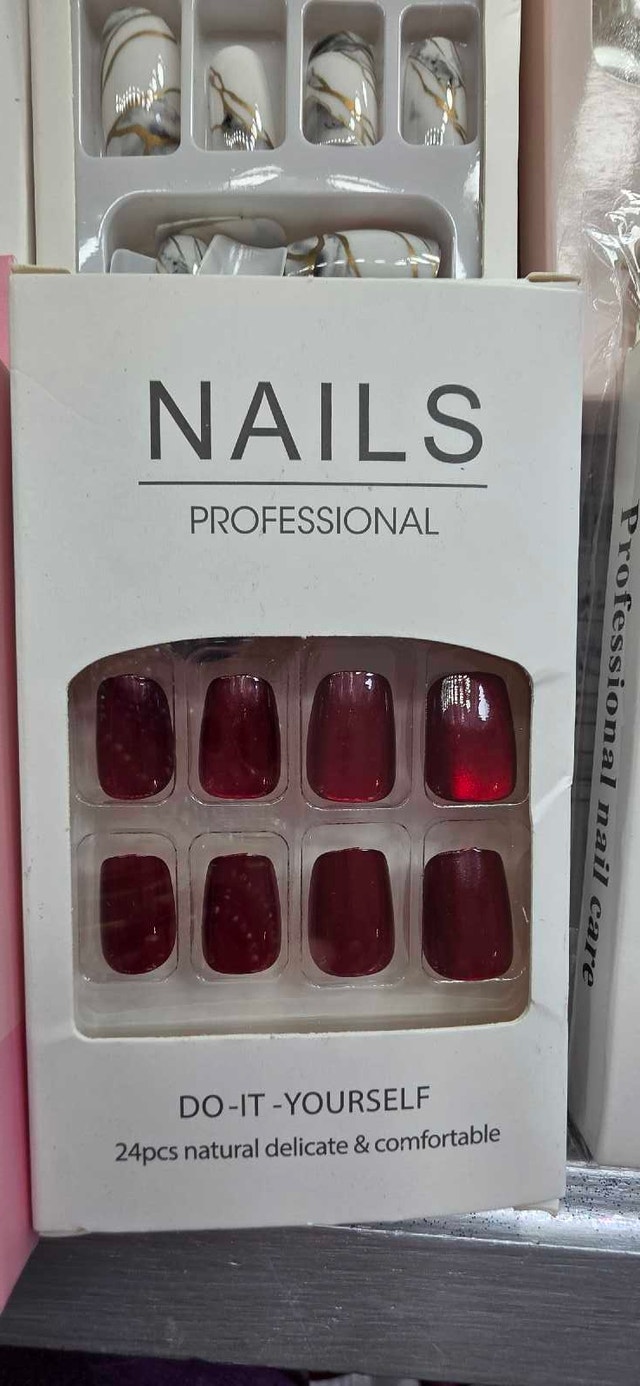 NIP Press on nails c/w stick ons/ nail file 24pcs - photo 4