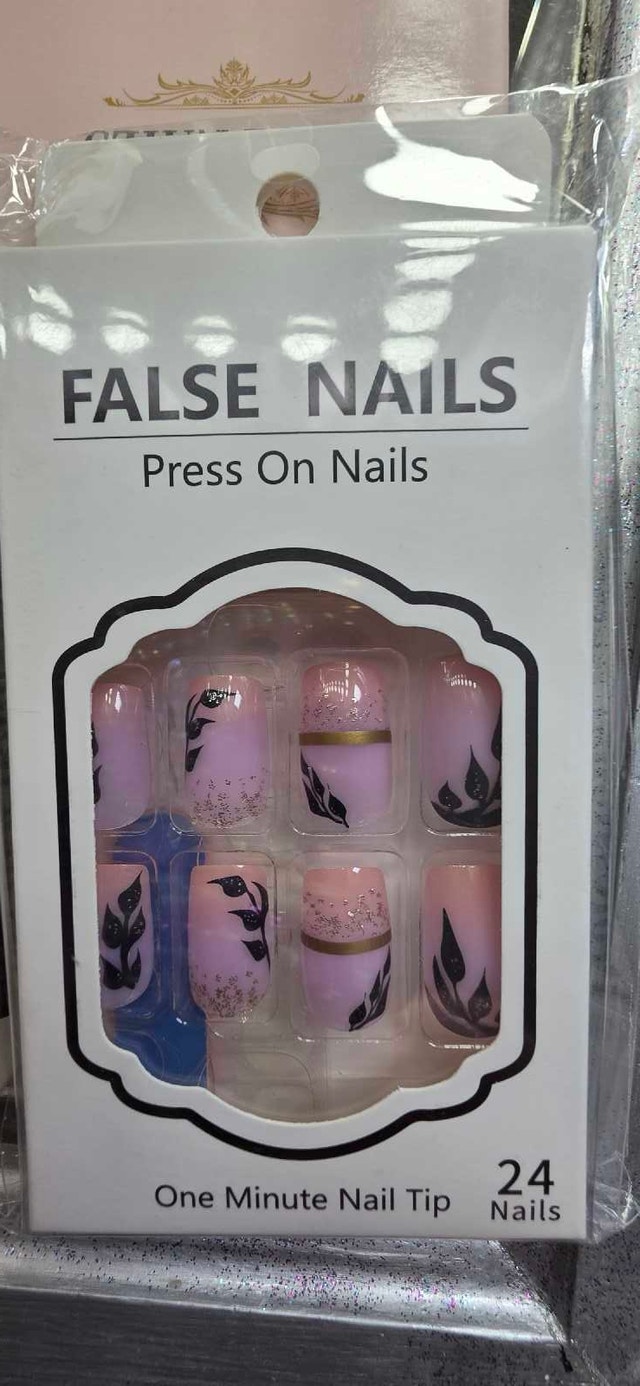 NIP Press on nails c/w stick ons/ nail file 24pcs - photo 5