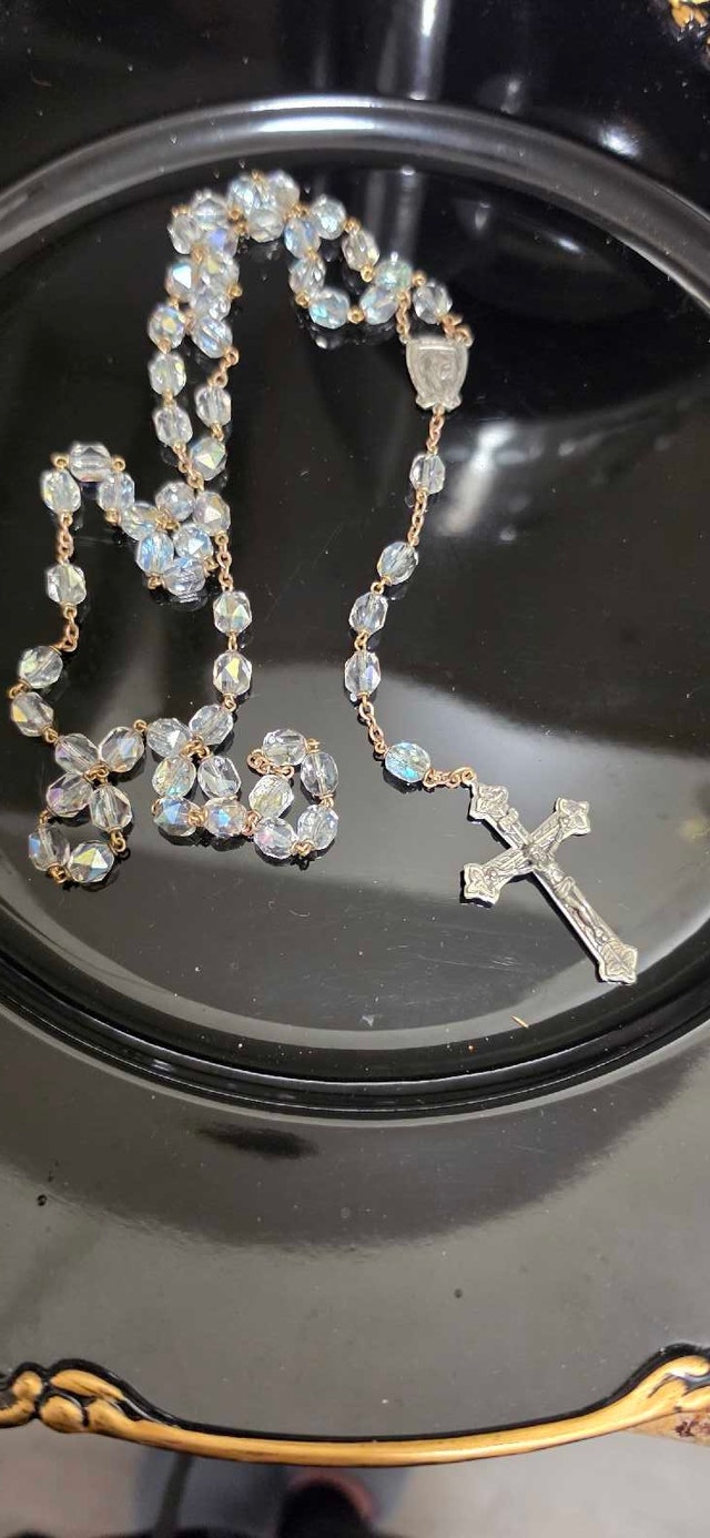 1940's Aurora Borealis crystal rosary in excellent condition