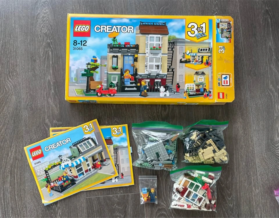 LEGO Creator 3-in-1 Park Street Townhouse 31065 - photo 3