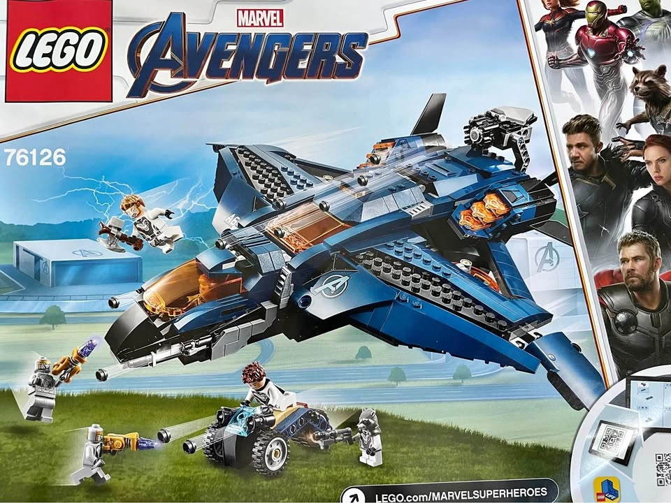 LEGO Marvel Avengers Ultimate Quinjet (76126)