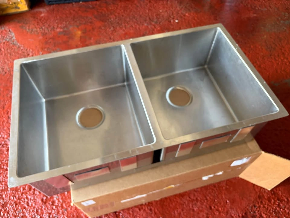 Kohler strive 32” under mount sink - photo 4