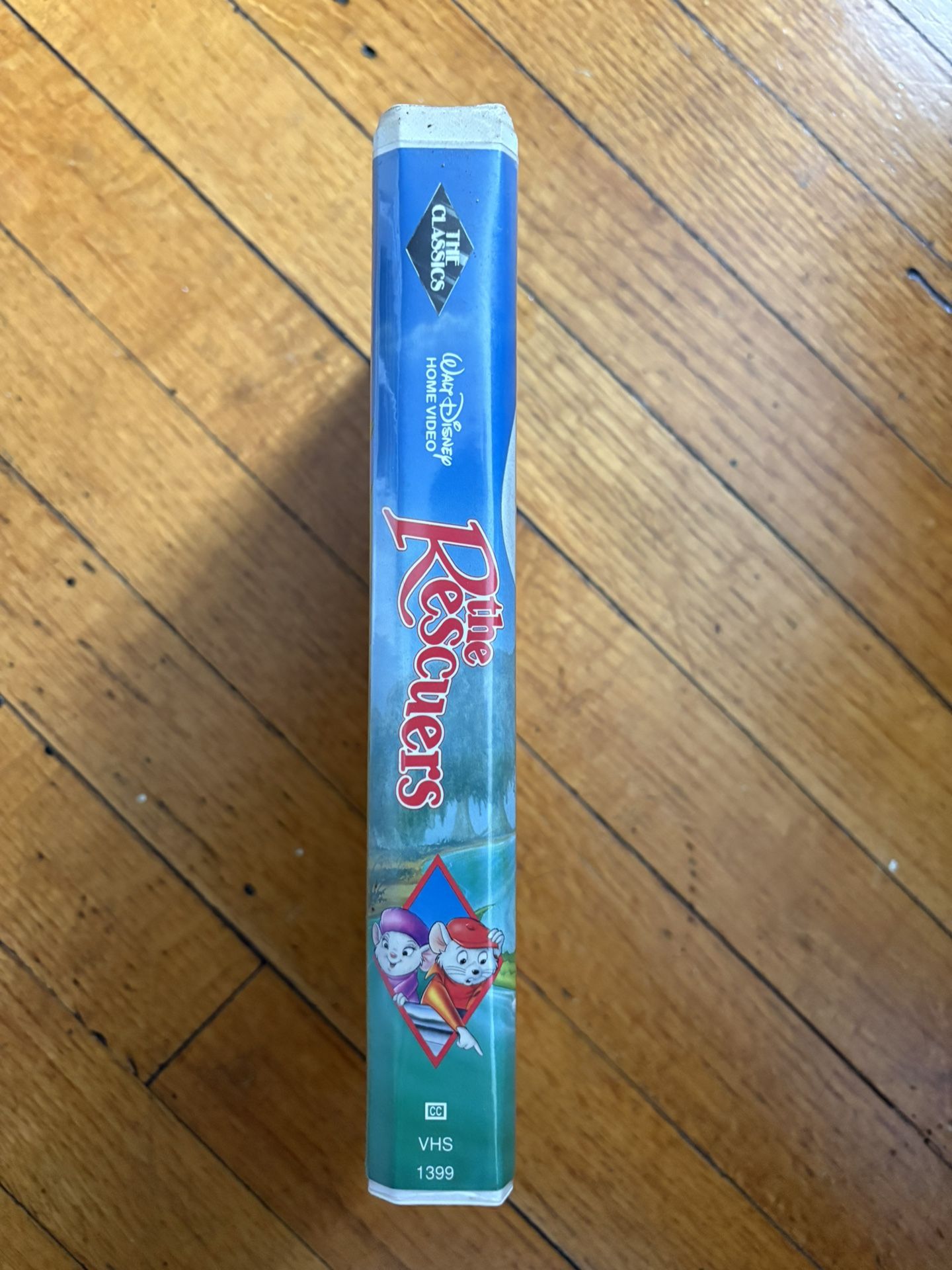 The Rescuers VHS 1992 Black Diamond Disney Movie VCR Tape - photo 2