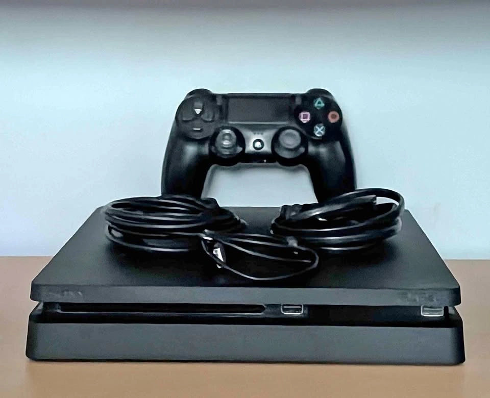 PlayStation 4 Slim 500GB Bundle with Controller and Extras