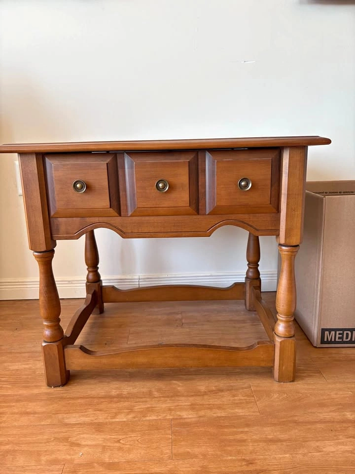 Vilas Maple End Table