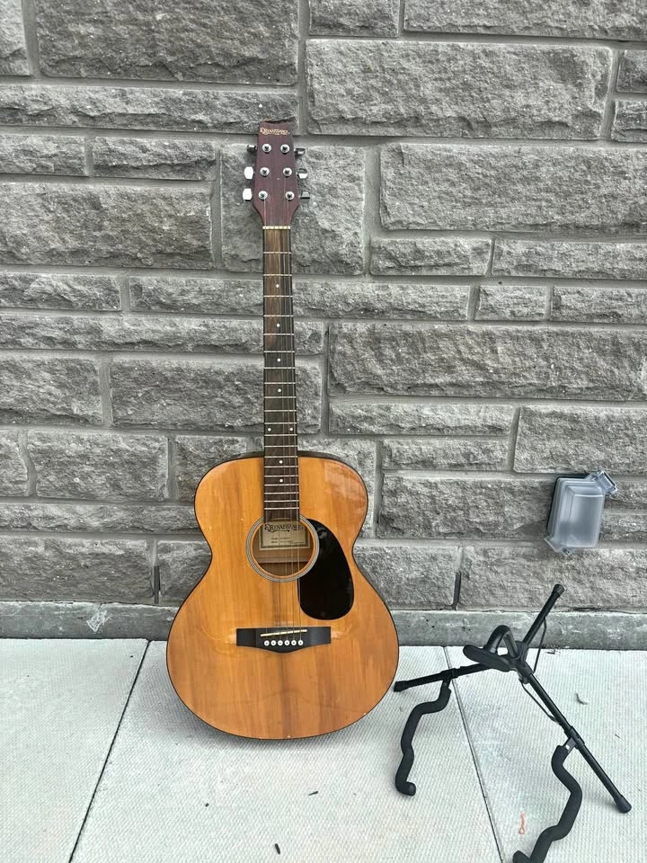 Renaissance RG7560NAT Acoustic Guitar