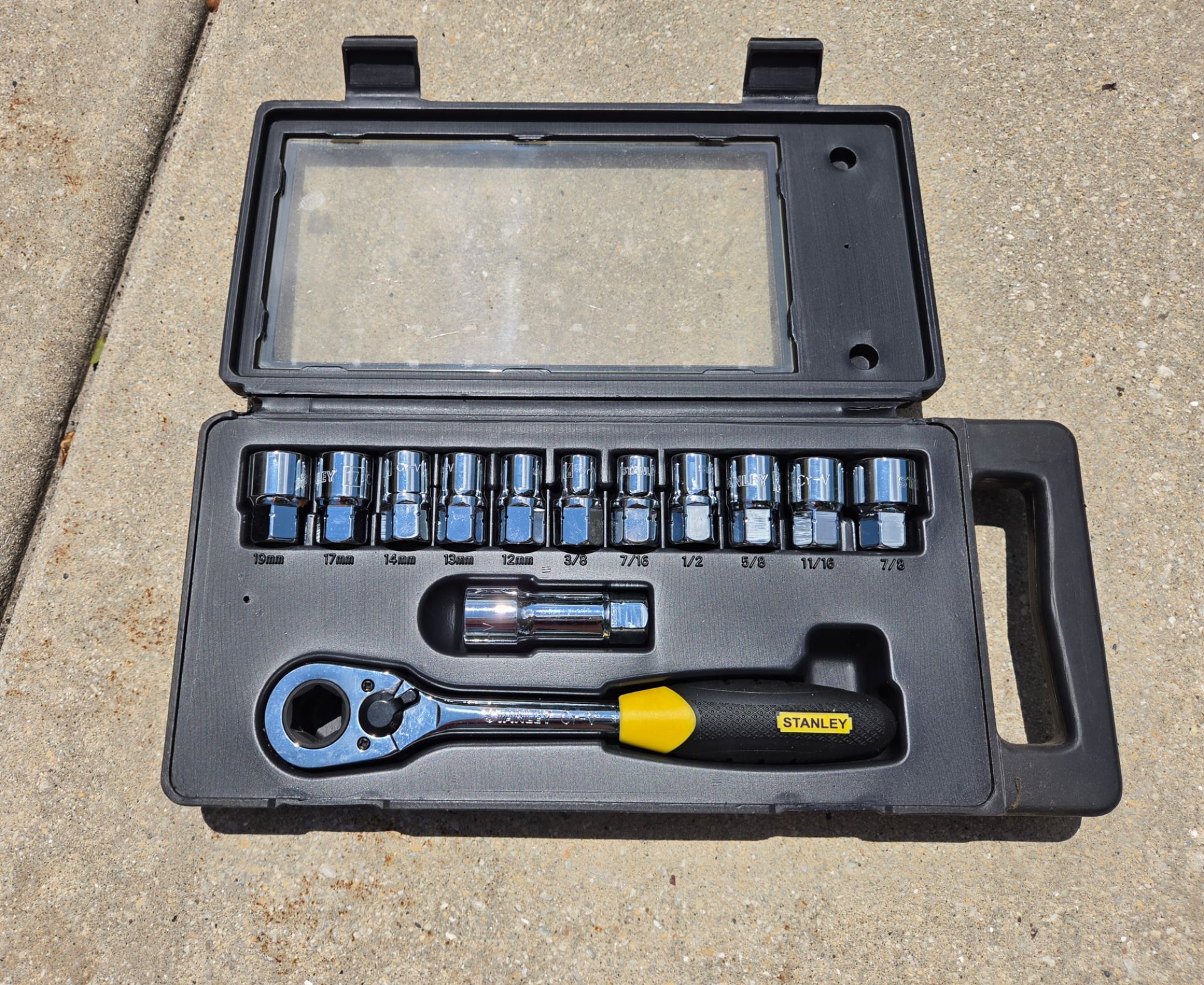 Stanley 13pc Socket Set