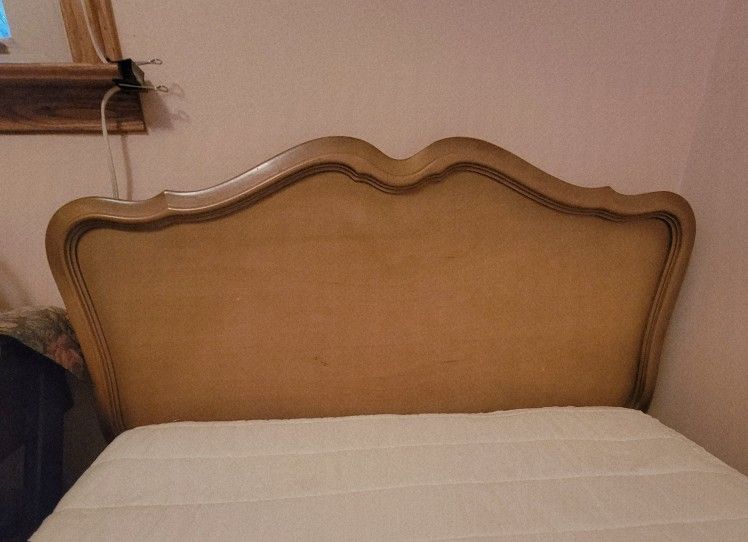 Twin French Provincial Headboard Footboard - photo 2