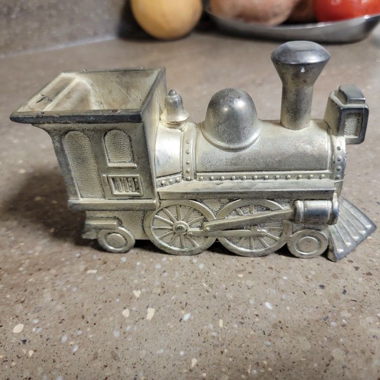 Train Engine Bank - photo 2