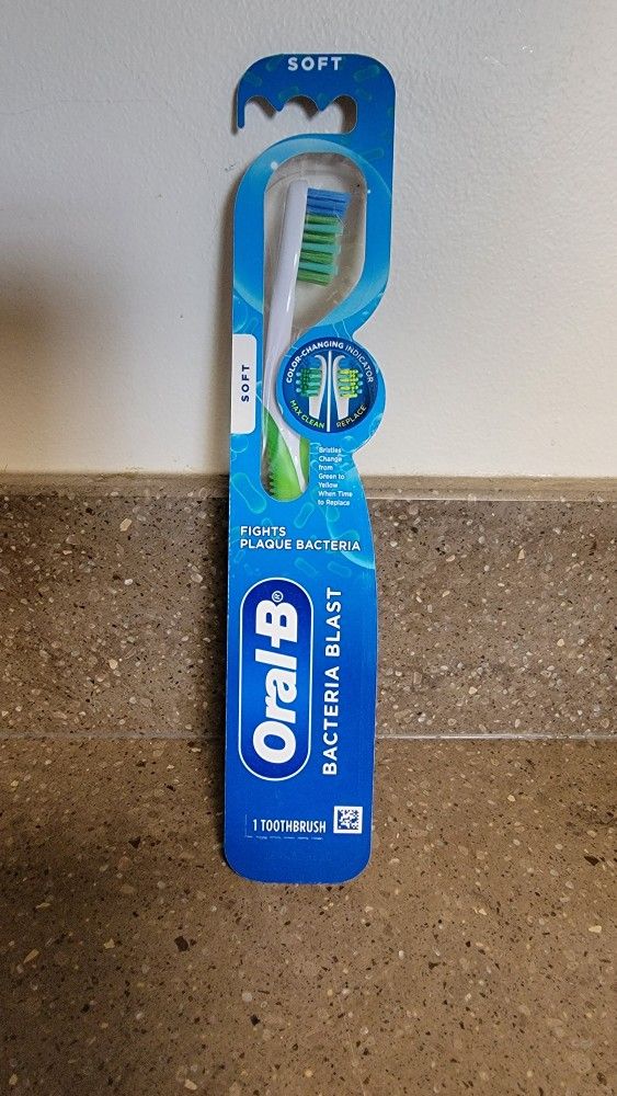 Oral-B Toothbrush Bacteria Blast - photo 2
