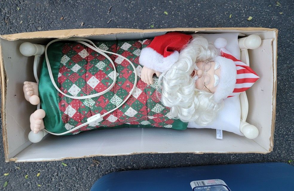 ANIMATED Holiday Sleeping Santa