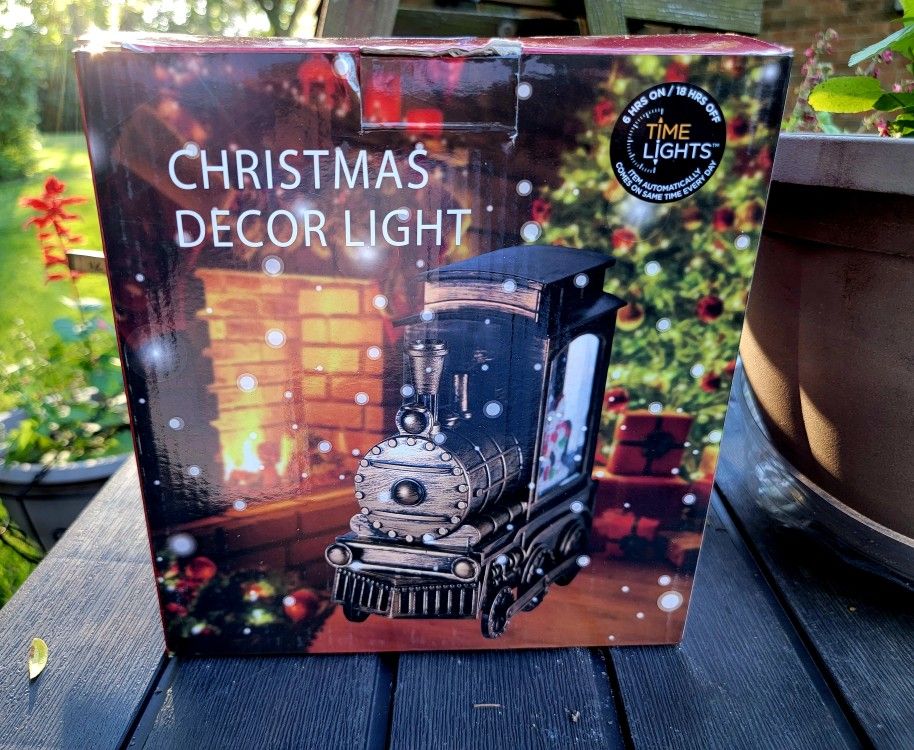 Snowglobe Xmas Train