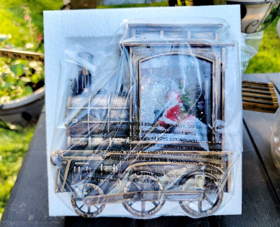 Snowglobe Xmas Train - photo 2