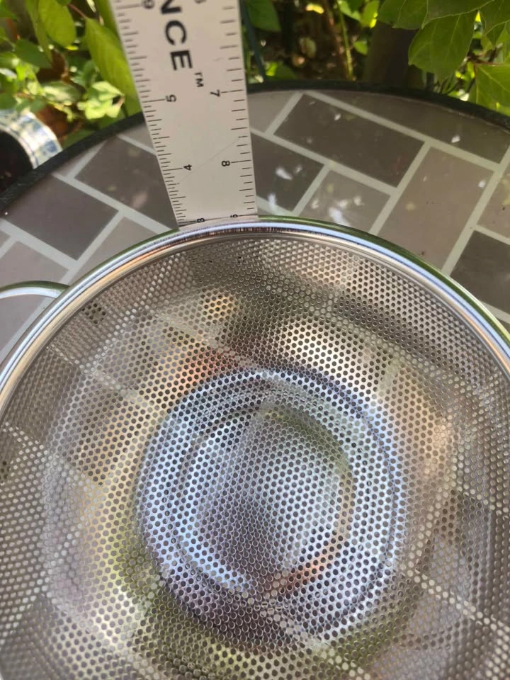 Brand new stainless steel colander features sturdy handles - photo 4