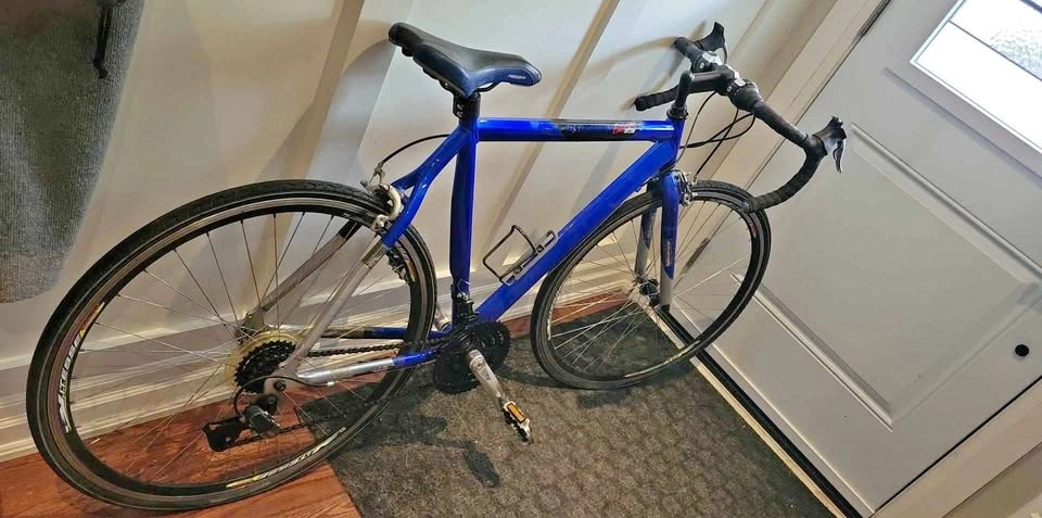 Blue Aluminum 21-Speed Road Bike - Shimano Shifting