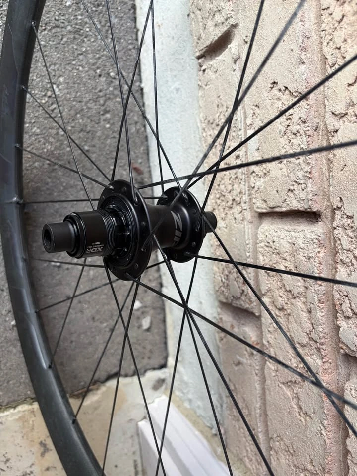 Damaged Zipp 303 Firecrest Rear Wheel - photo 2