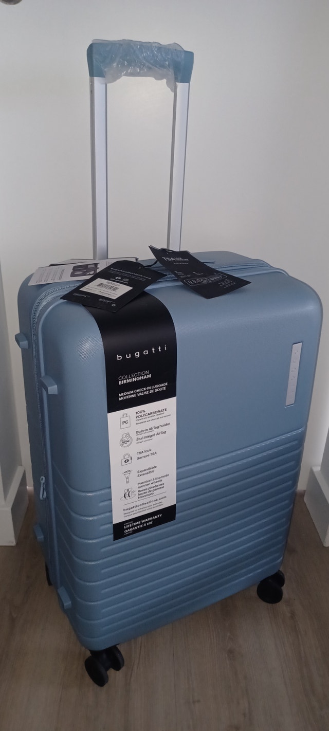 (BRAND NEW) Bugatti 26.5" Luggage Hardside Spinner ABS Lock