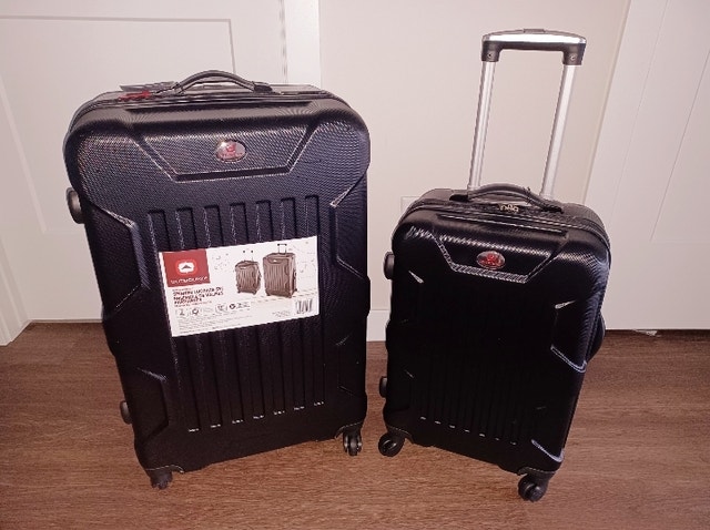(BRAND NEW) Hardside Spinner Wheels Luggage Set, 2-pk EXPANDABLE - photo 2