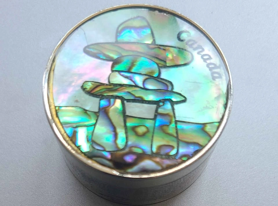 Canada Inukshuk Abalone Shell Pill Box - photo 2