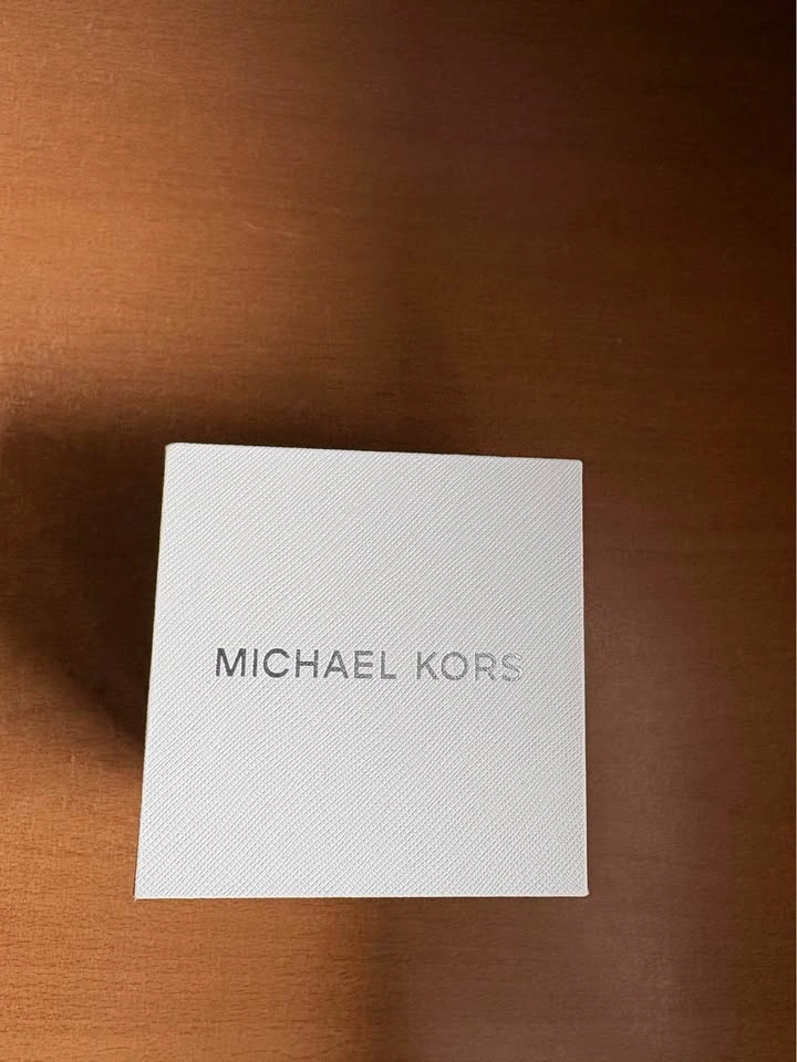 Michael Kors two tone watch - photo 2