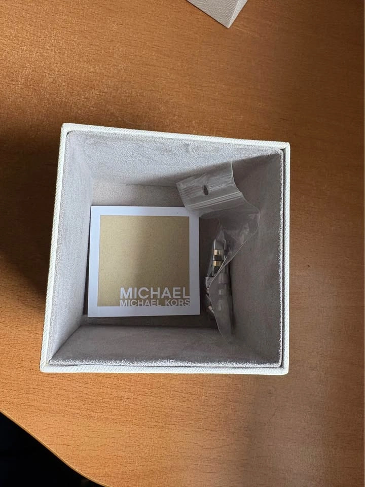 Michael Kors two tone watch - photo 3