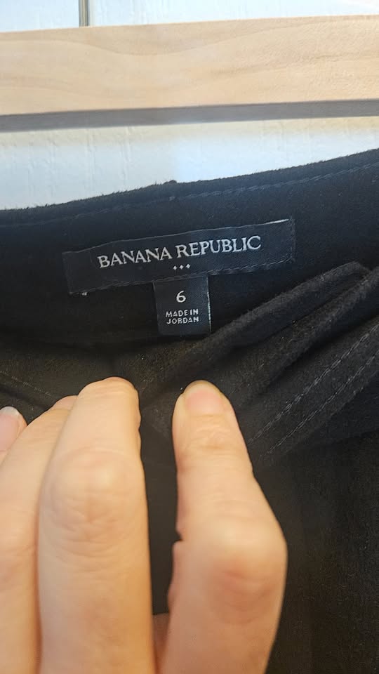 Banana Republic Vegan Faux Suede Shorts With Belt Size 6 Black - photo 2