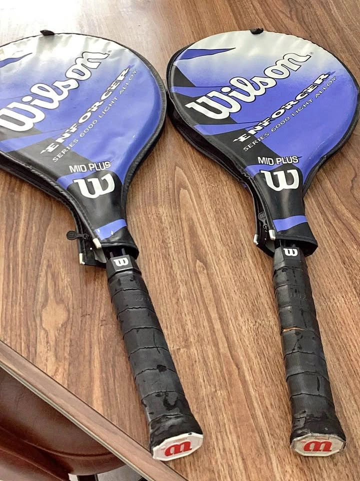 tennis racquets