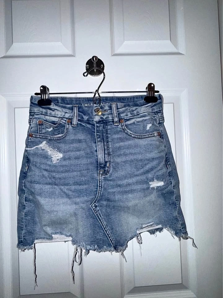 American Eagle size 6 jean skirt