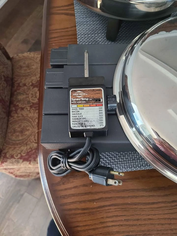 Vintage West Bend Electric Skillet - photo 3