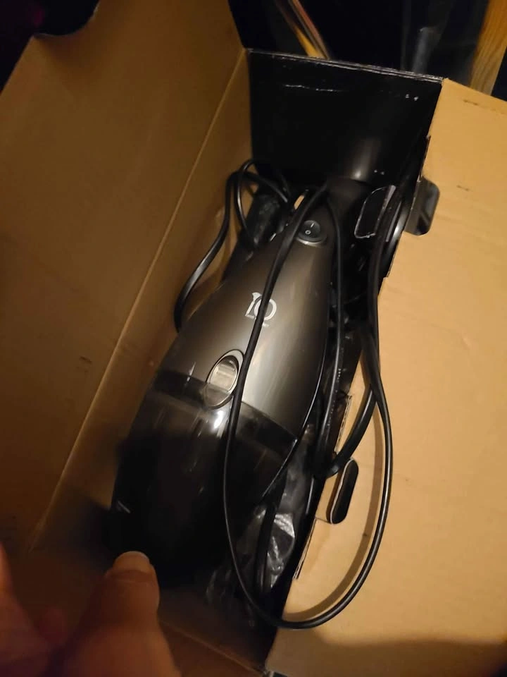 iQ 2 in 1 Hand and Stick Vac