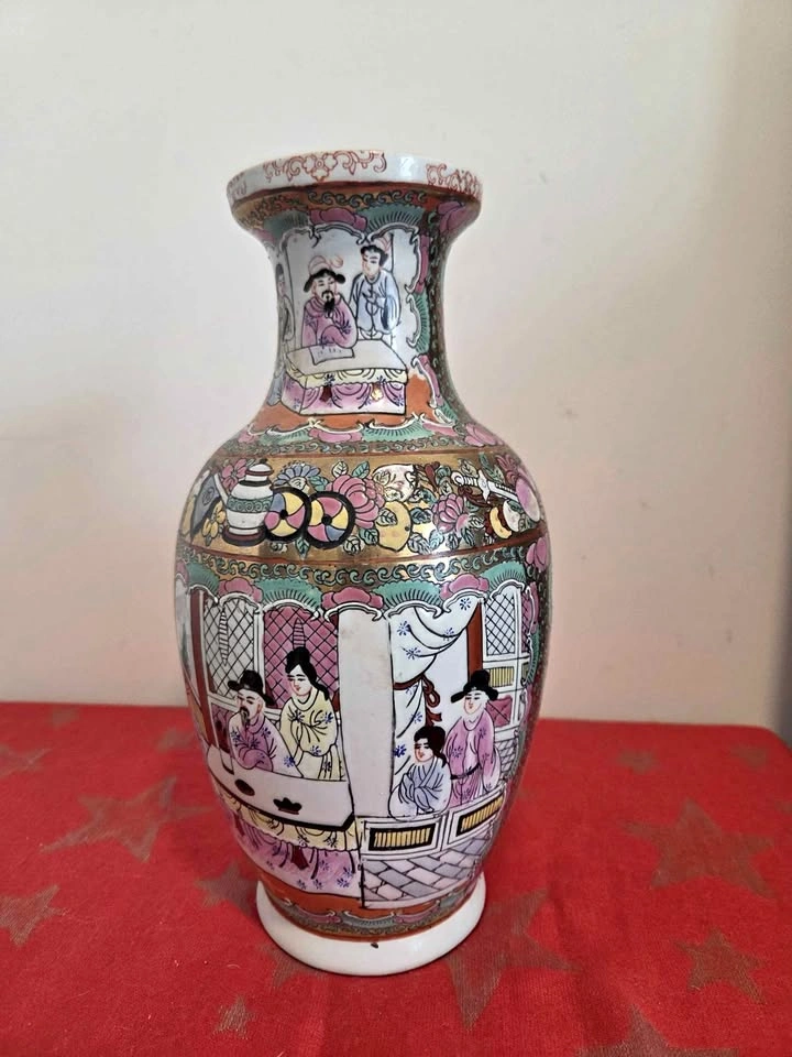 Antique Chinese Famille Rose Porcelain 12” Tall Vase