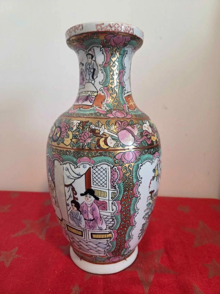 Antique Chinese Famille Rose Porcelain 12” Tall Vase - photo 2