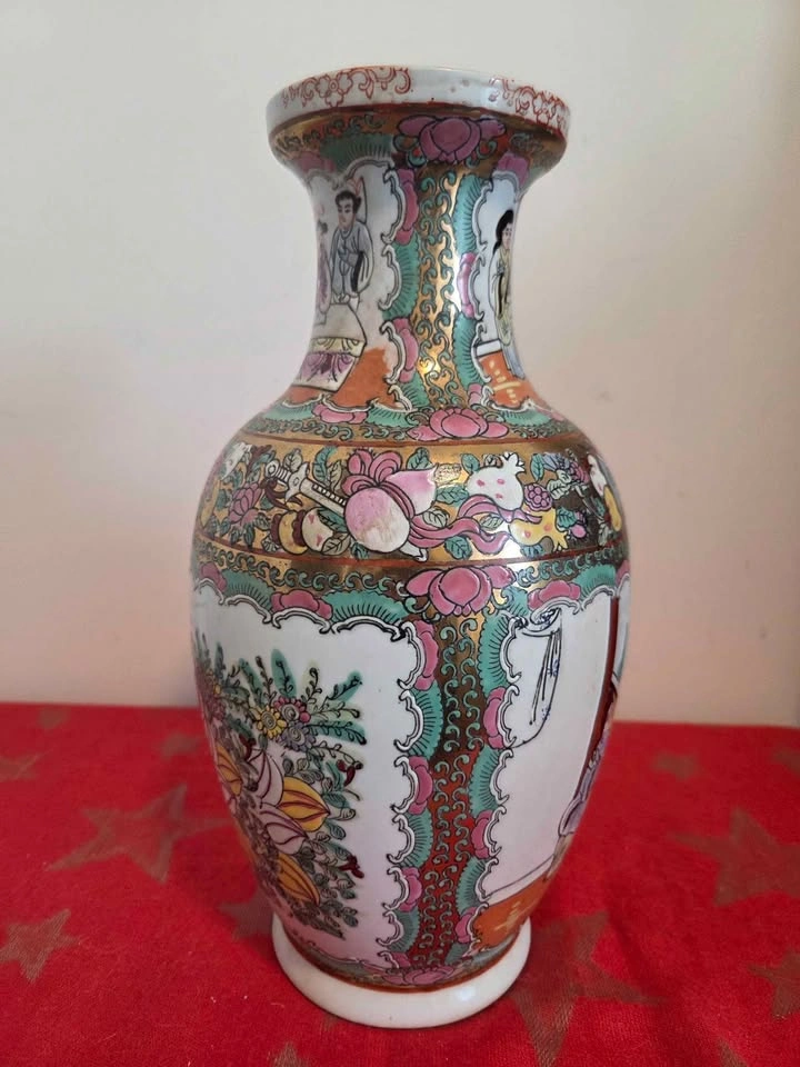 Antique Chinese Famille Rose Porcelain 12” Tall Vase - photo 5