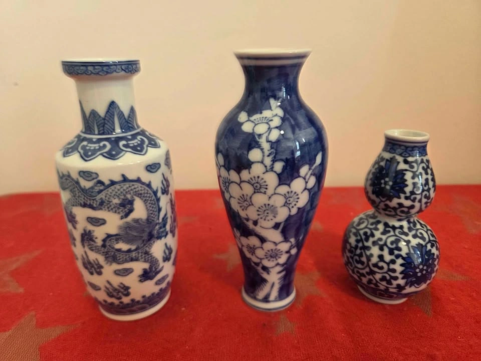 Vintage Blue and White Vases, 5.75" and 4" - photo 2