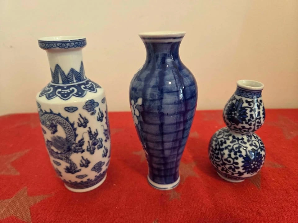 Vintage Blue and White Vases, 5.75" and 4" - photo 4