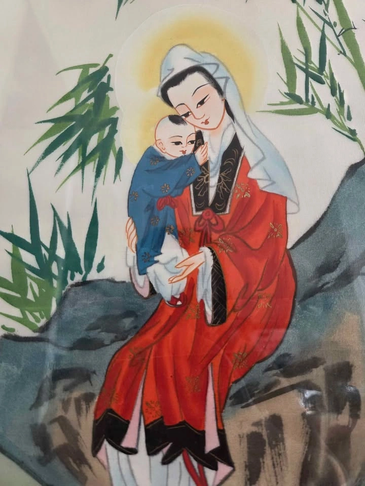 Guan Yin and Child Painting on Silk - photo 2