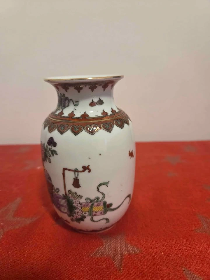 Vintage Chinese Hand-painted Porcelain Vase w/Butterflies & Flor - photo 3
