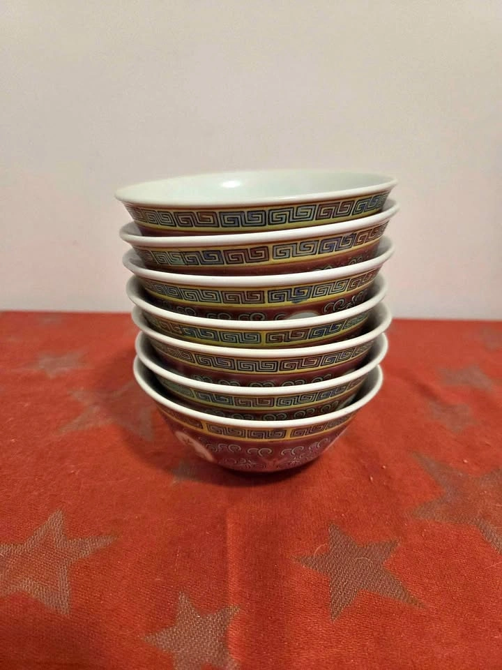 Set of 7 Vintage Jingdezhen Mun Shou Famille Rose Bowls